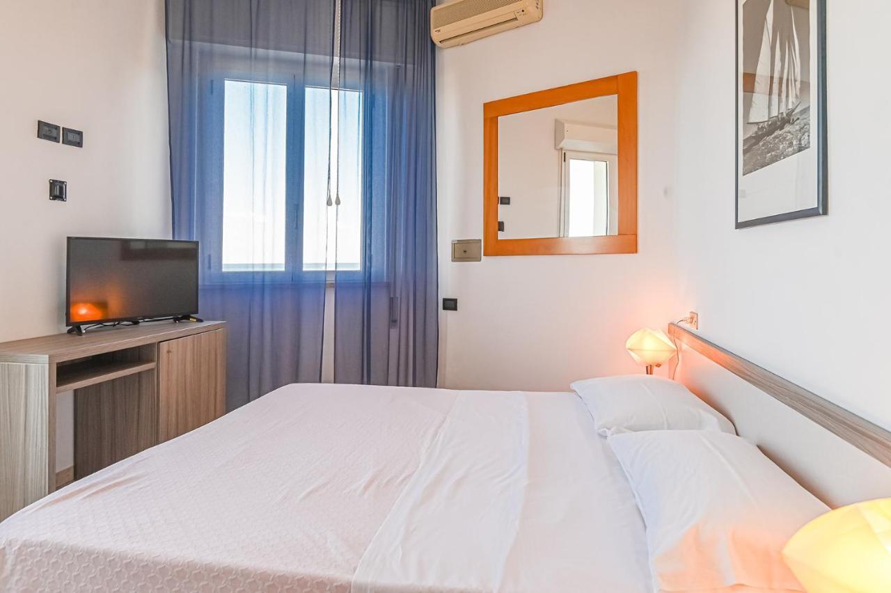 Hotel City Милано Мартима Екстериор снимка